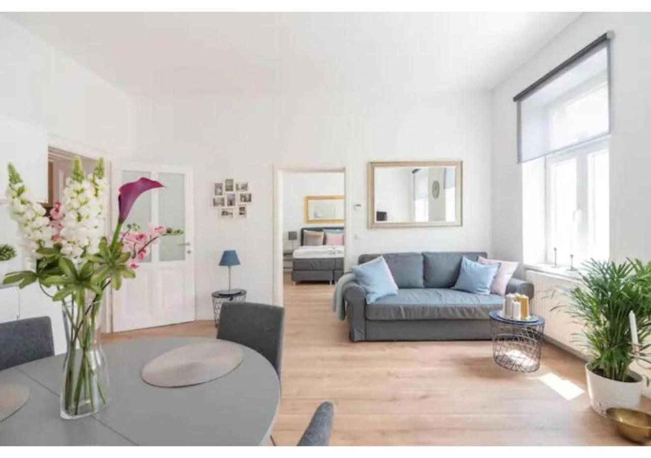 ウィーンLuxurious And Bright, 5 Min To City Centerアパートメント エクステリア 写真
